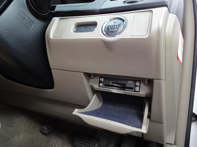 Toyota Mark X 2005 (9)