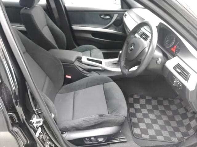 BMW 320i 2008 (6)