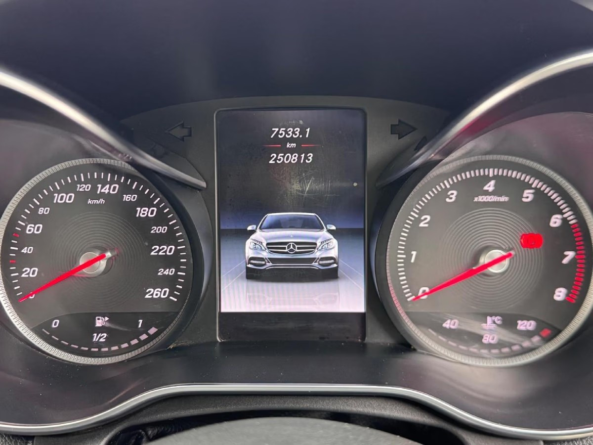 Mercedes-Benz C180 2014 (5)