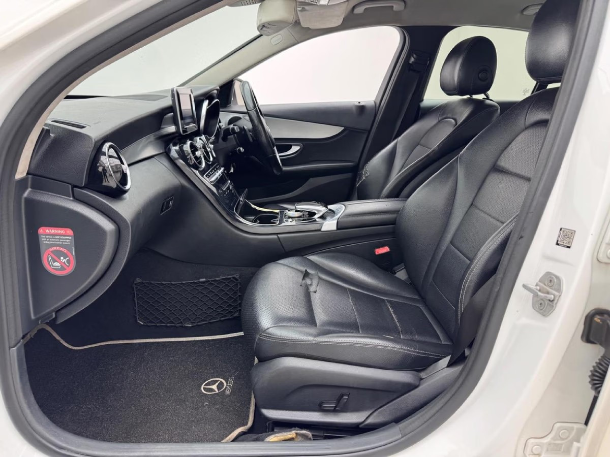 Mercedes-Benz C180 2014 (3)