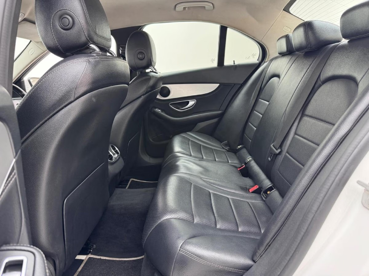 Mercedes-Benz C180 2014 (8)