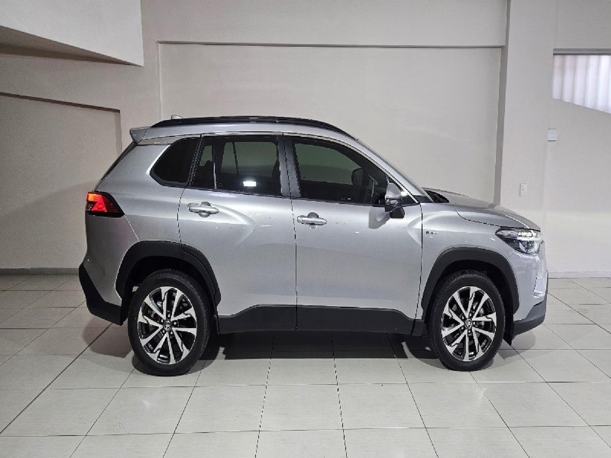 Toyota Corolla Cross Hybrid 2025 (3)