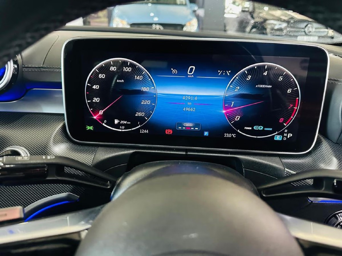 Mercedes-Benz C200 2022 (7)