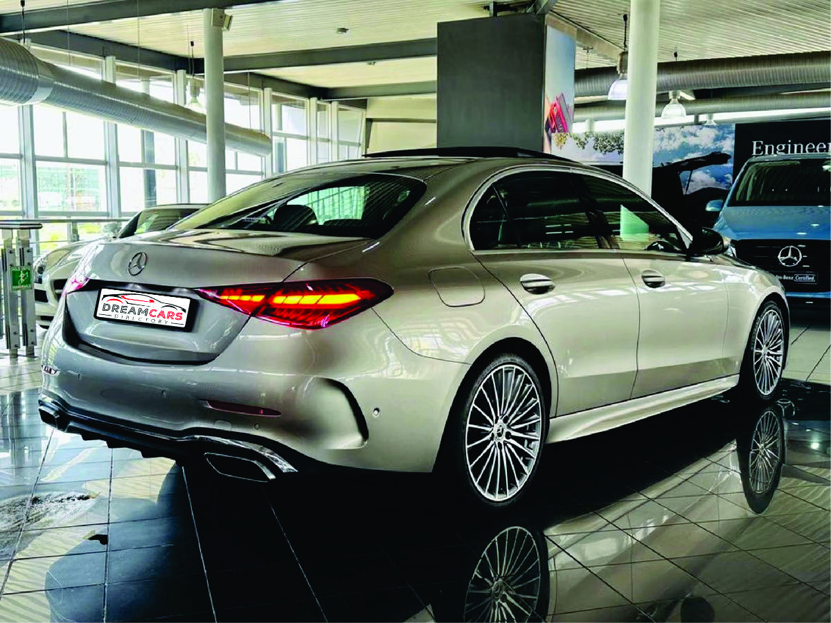 Mercedes-Benz C200 2022 (3)