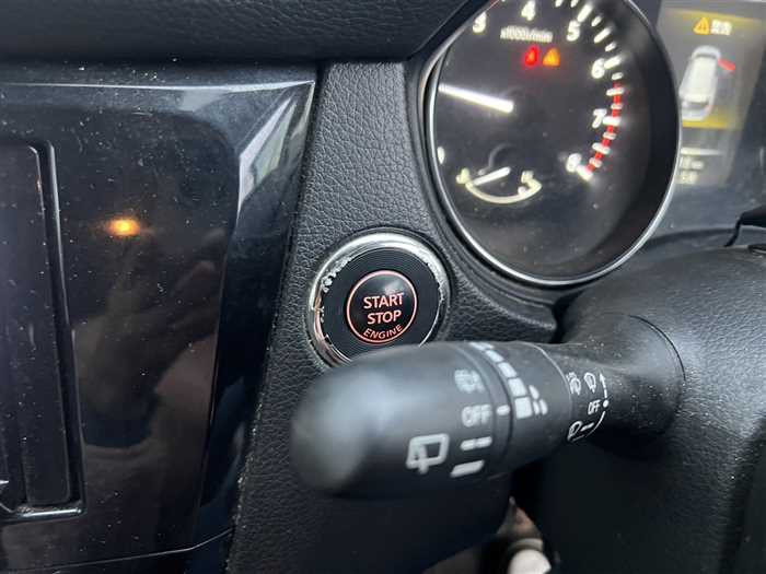 Nissan X-Trail 2.0 2015 (7)