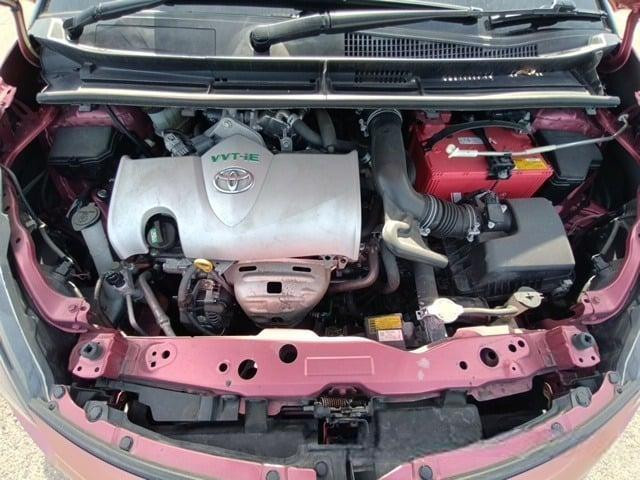 Toyota Sienta 2015 (10)