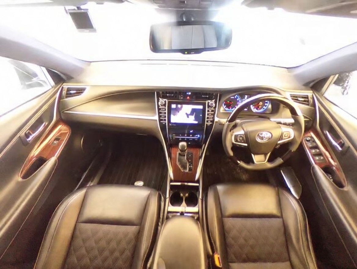 Toyota Harrier Premium 2015 (5)