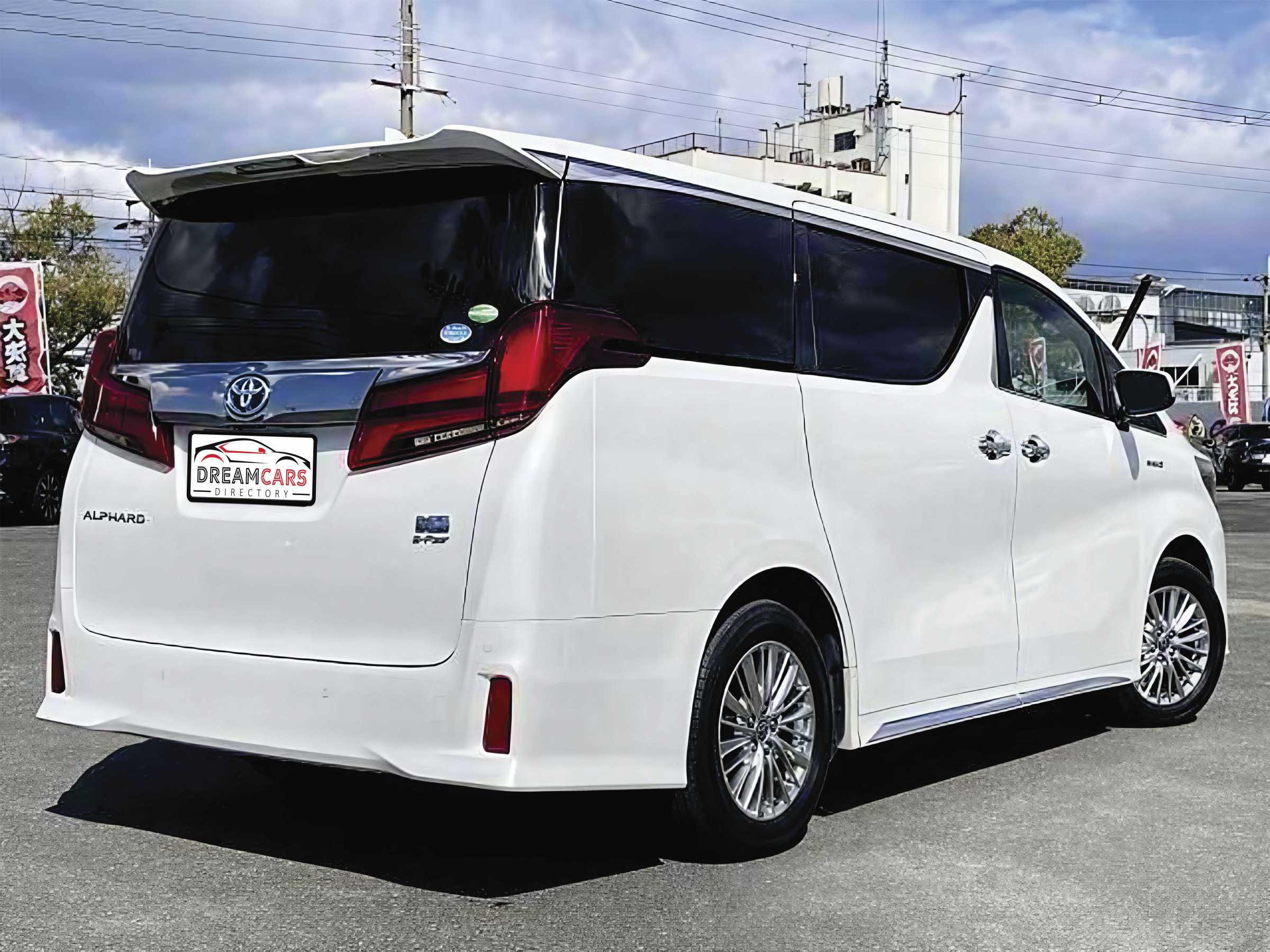 Toyota Alphard Hybrid 2020 (2)