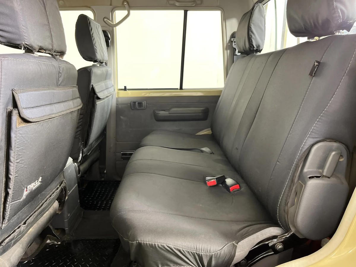 Toyota Land Cruiser 2021 (6)