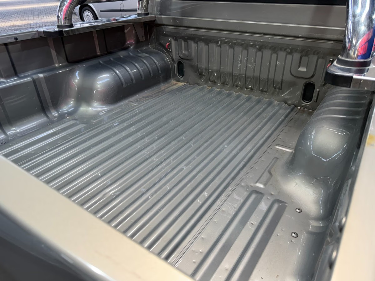 Isuzu D-Max 2019 (4)