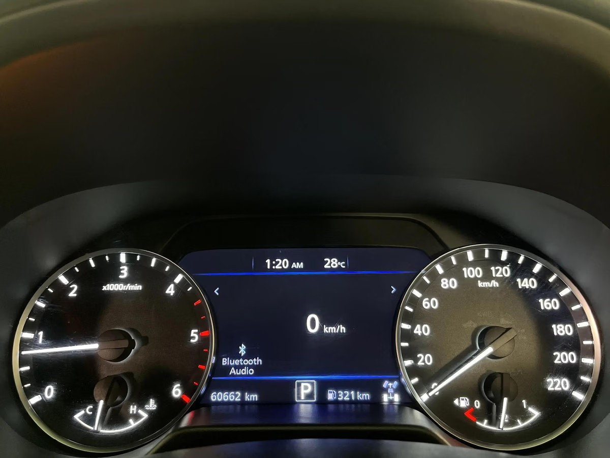 Nissan Navara 2022 (8)