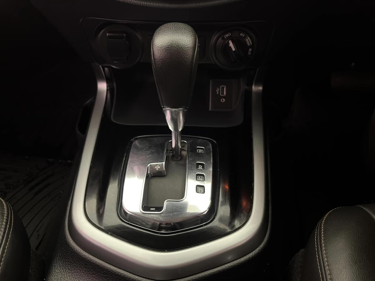 Nissan Navara 2022 (9)