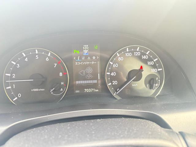 Toyota Premio 2016 (4)