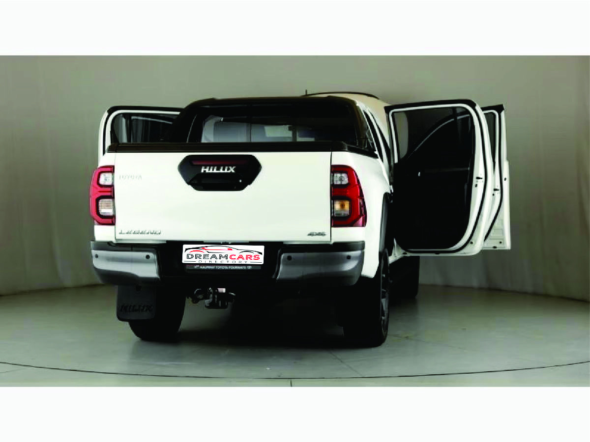 Toyota Hilux 2.8 GD-6 2025 (2)