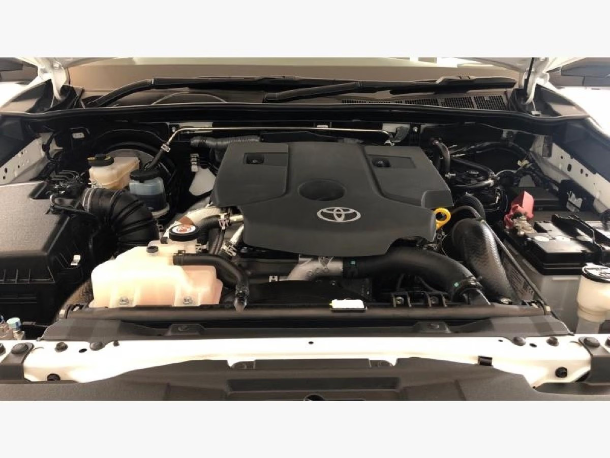 Toyota Hilux 2.8 GD-6 2025 (3)