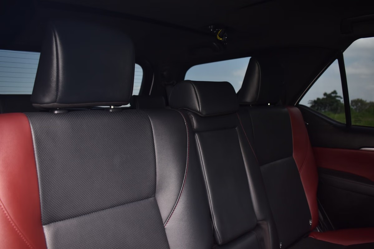 Toyota Fortuner 4x4 2025 (9)