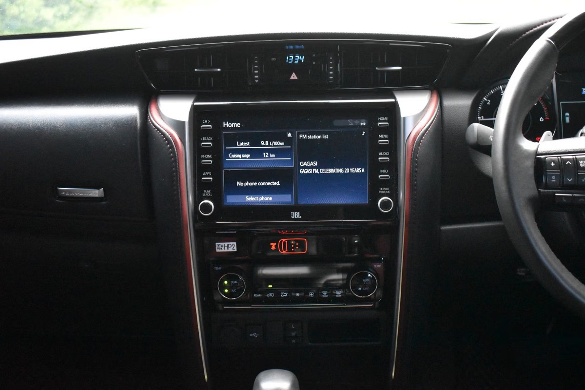 Toyota Fortuner 4x4 2025 (6)