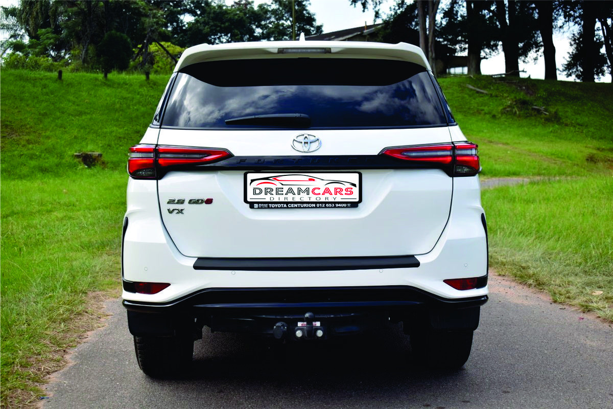 Toyota Fortuner 4x4 2025 (2)