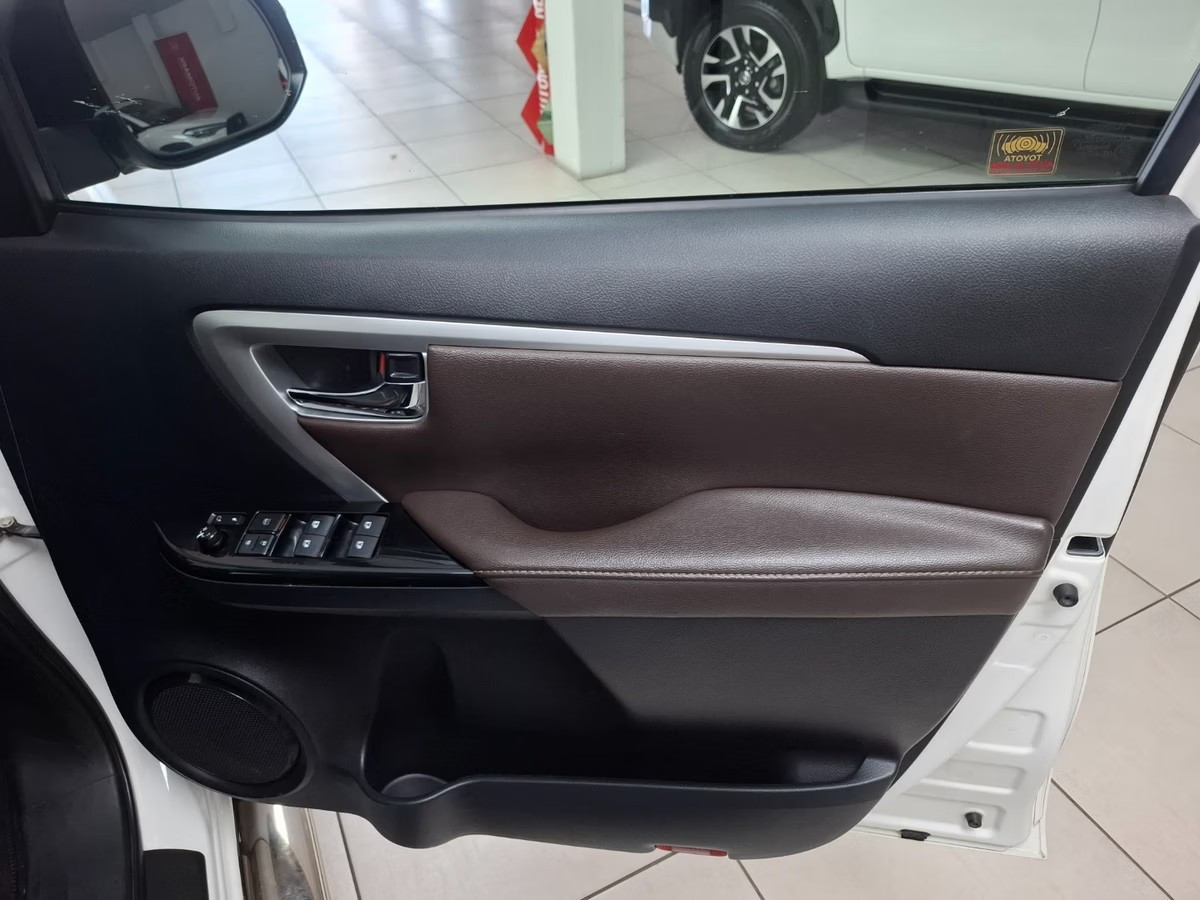 Toyota Fortuner 2017 (7)