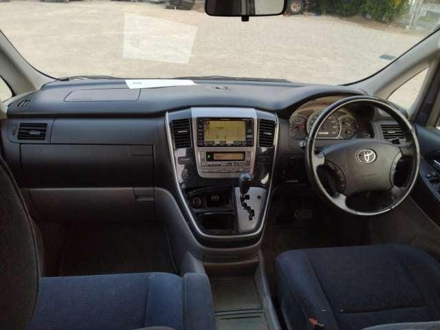 Toyota Alphard V 2002 (6)
