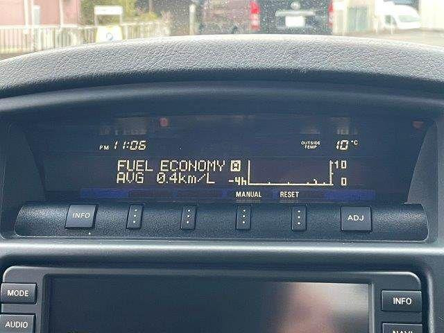 Mitsubishi Pajero 2011 (9)