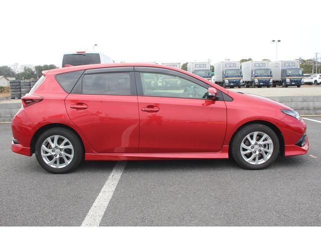 Toyota Auris 2015 (7)