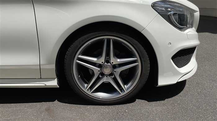 Mercedes-Benz CLA180 2015 (5)