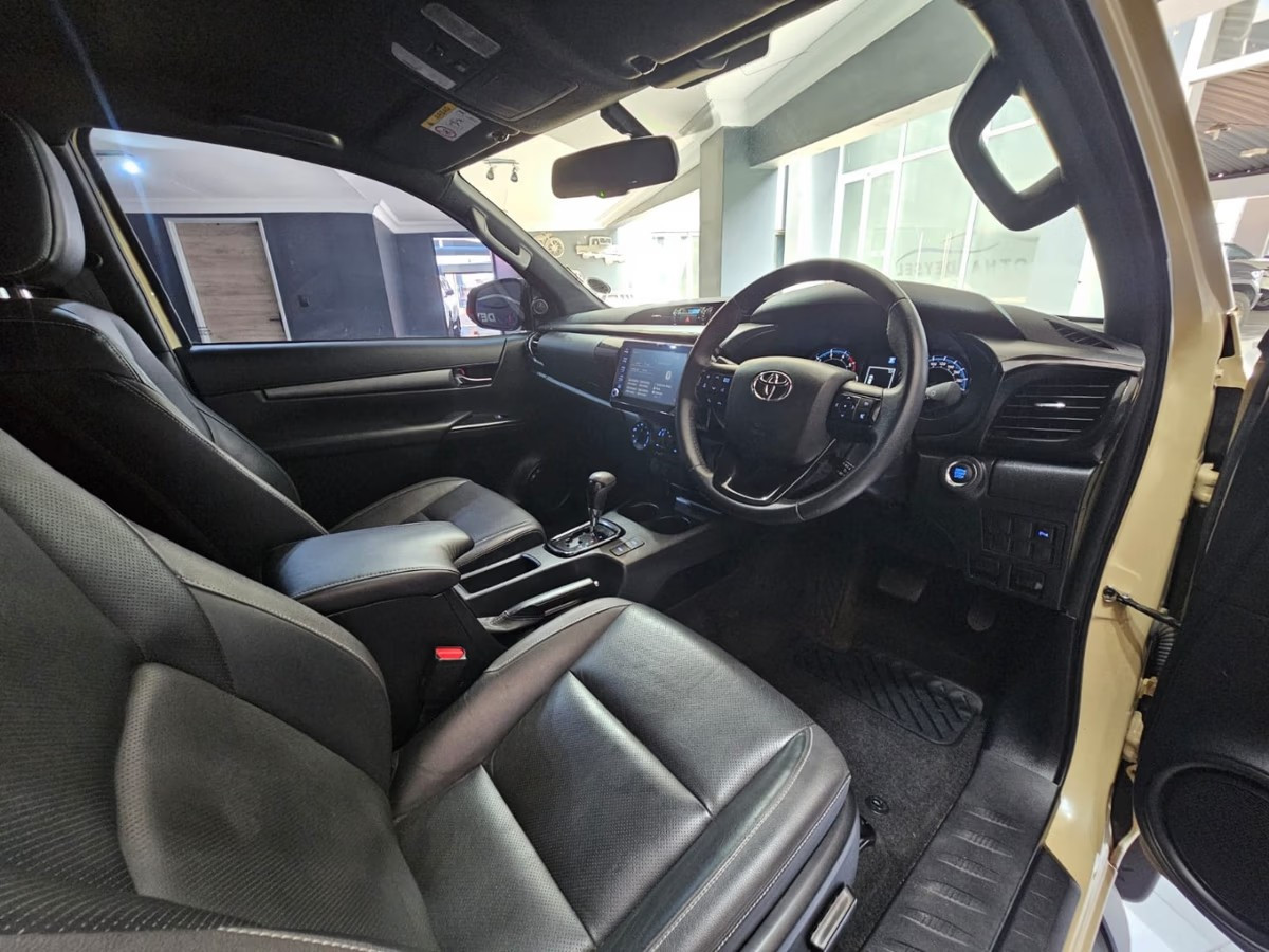 Toyota Hilux 2022 (7)