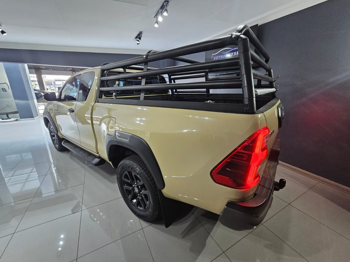 Toyota Hilux 2022 (5)