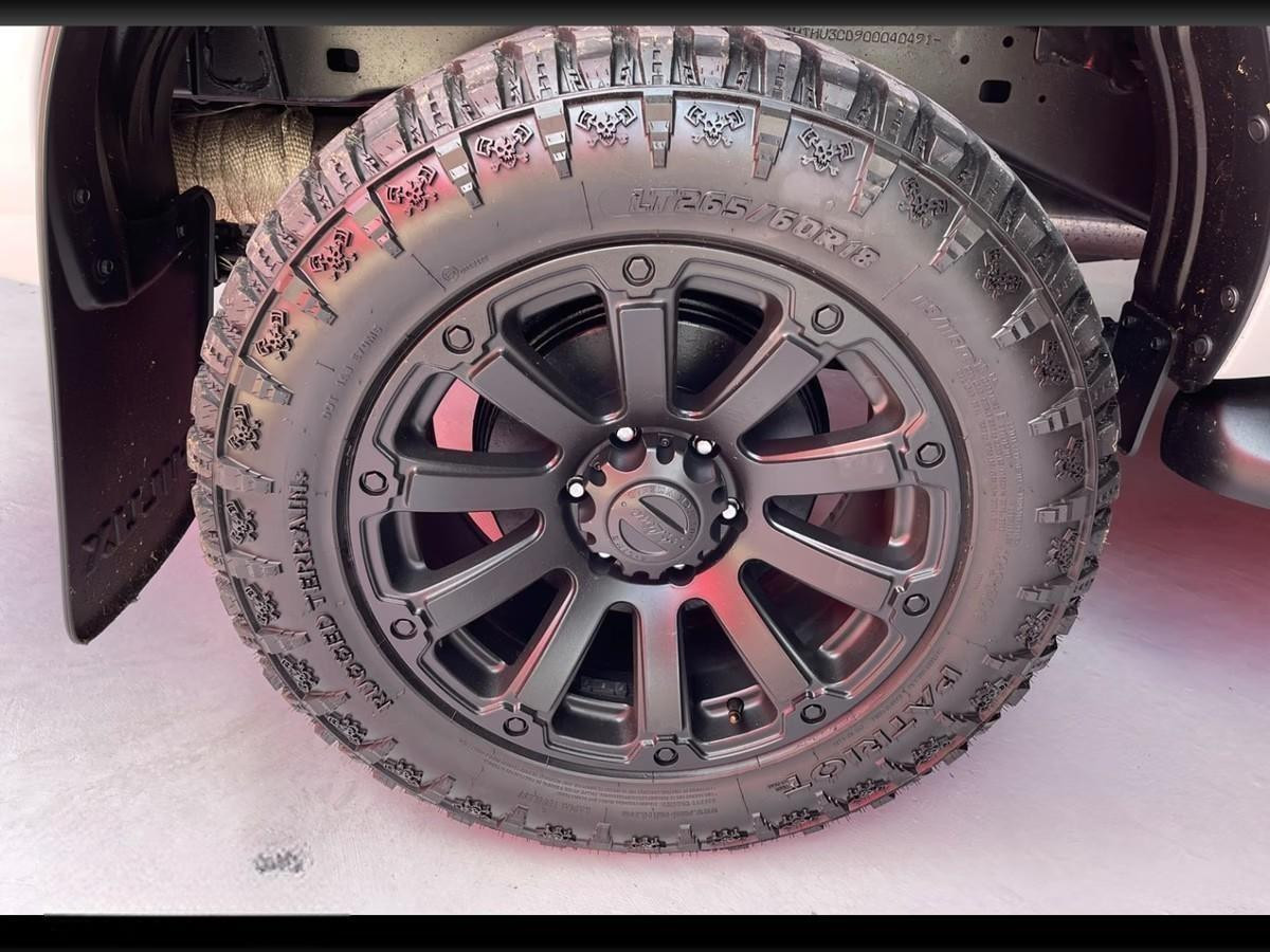 Toyota Hilux 2018 (9)