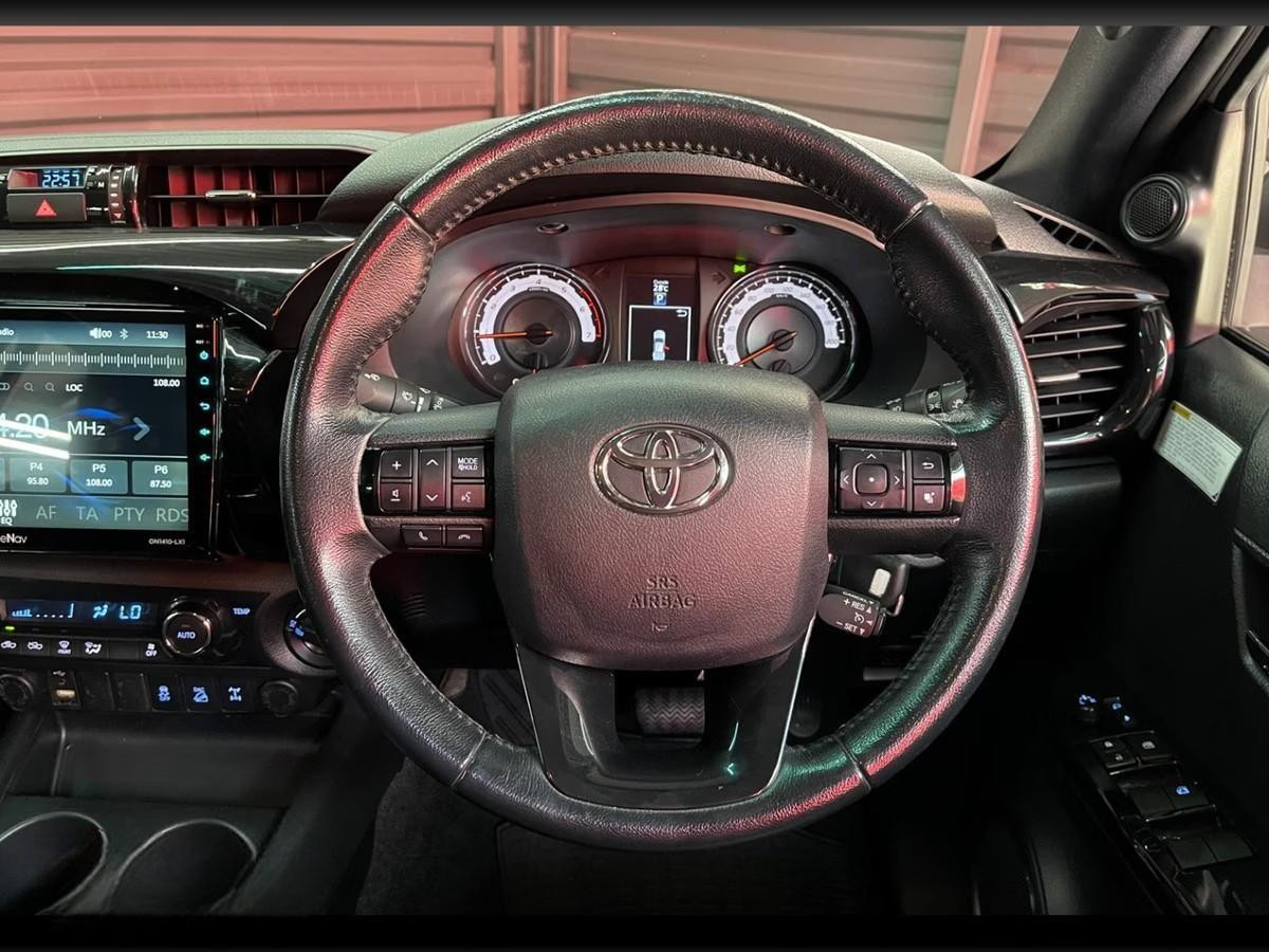 Toyota Hilux 2018 (7)